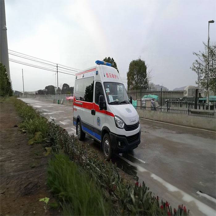 兰州空医院租用私人救护车到长春市宽城区肿瘤医院 医院救护车叫一次多少钱 出租