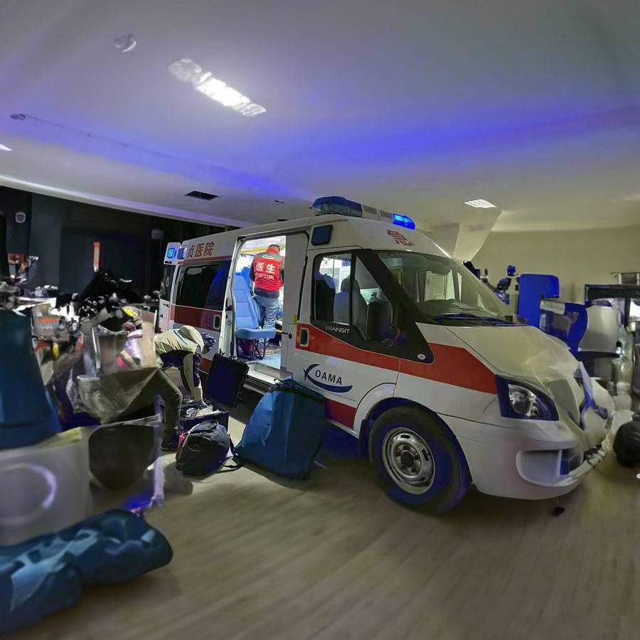 兰州市人民医院预约私人救护车租赁到鹤岗矿务局妇幼医院站 出租转院救护车多少钱