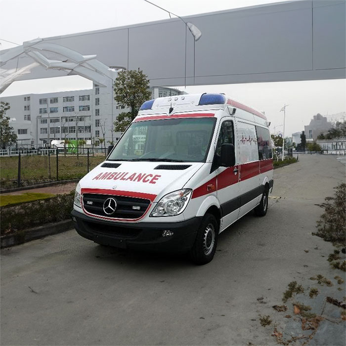 兰州区总医院出租急救车护送到鹤峰县中医院 救护车出租一次多少钱