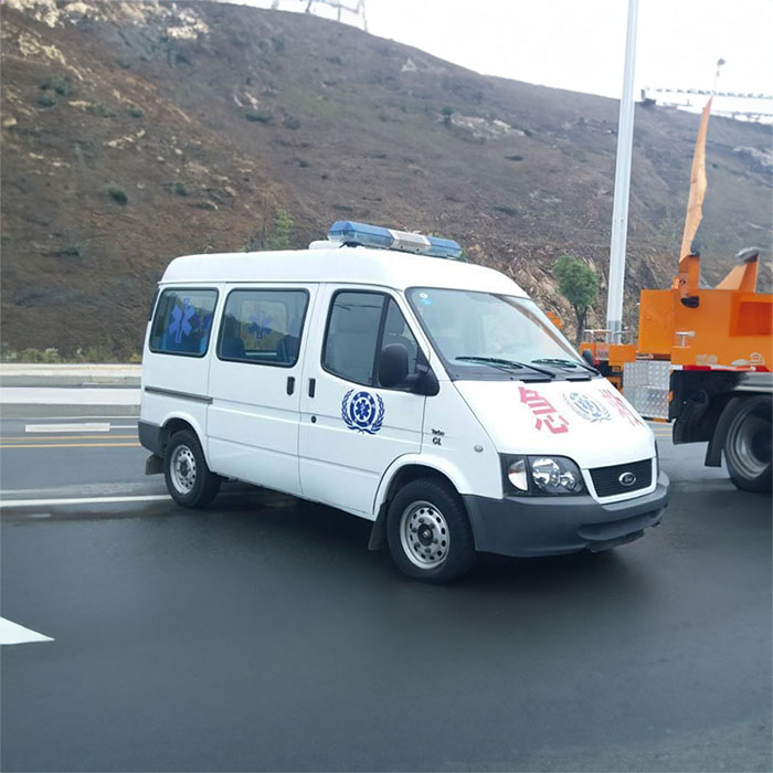 金昌市永昌县医院救护车护送到日喀则地区定日县 救护车电话999