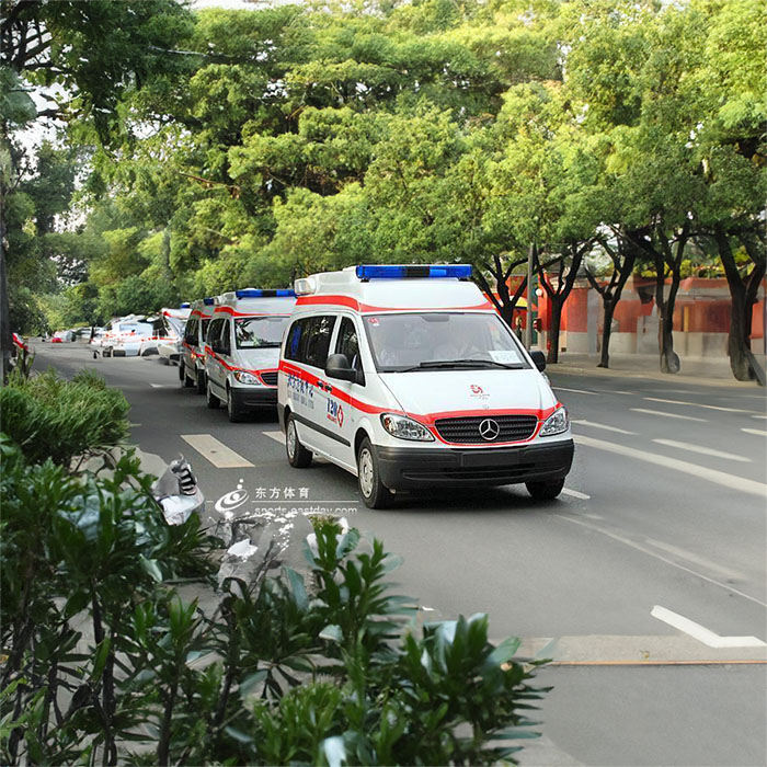 甘南藏族夏河县非急救病人转运车护送到广元市市中区 救护车出租租赁