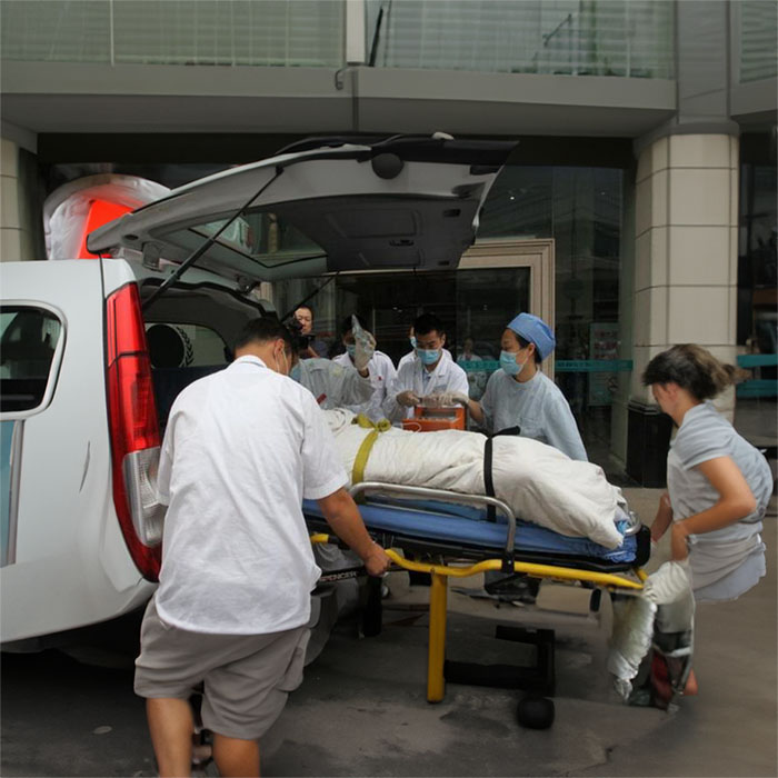 兰州市人民医院租私家救护车转院到禄劝县人民医院 哪里有私家救护车出租