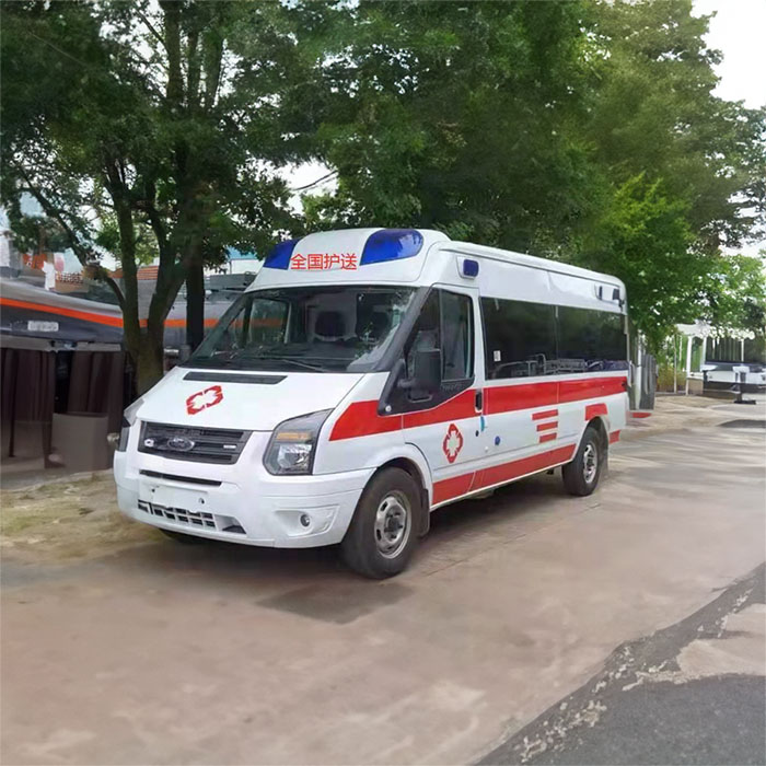 中国人民第四七三医院出租急救车护送到嫩江农场管理局中心医院 救护车出租公司费用多少