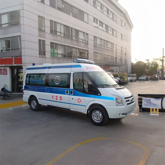 白银市平川区私人救护车护送到岳阳市岳阳县 哪里有救护车租赁