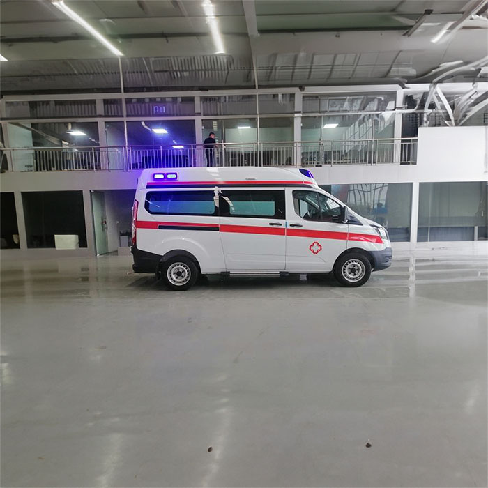兰州空医院租用私人救护车护送到哈尔滨市结核病医院 救护车出租要交多少钱