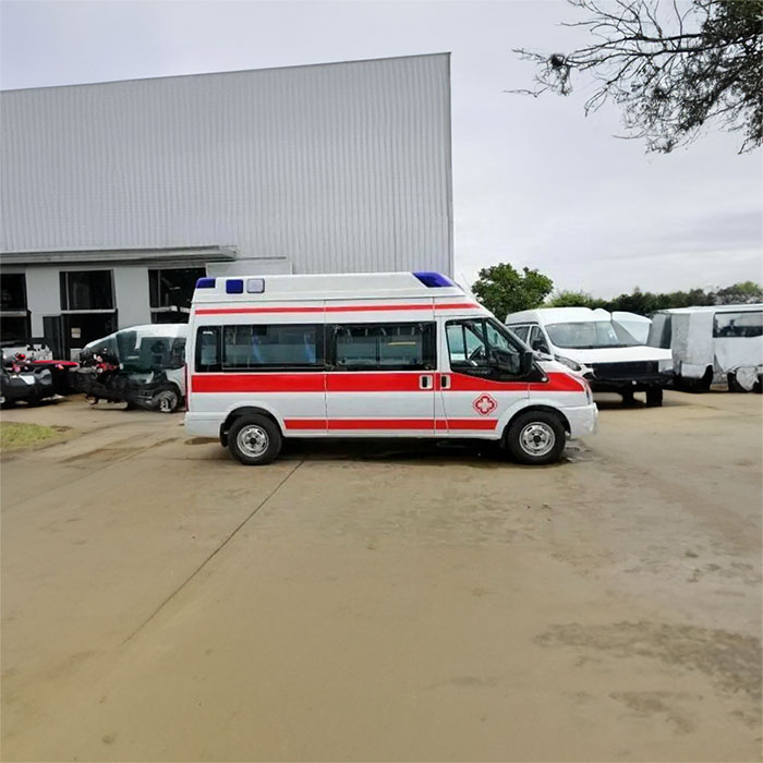 兰州区总医院租赁私人救护车到云南和平医院 长途救护车出租哪个品牌好