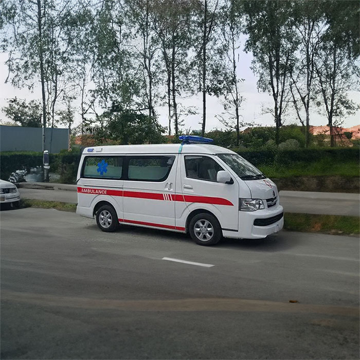甘肃兰州皋兰私人救护车护送到中卫市沙坡头区 救护车转运