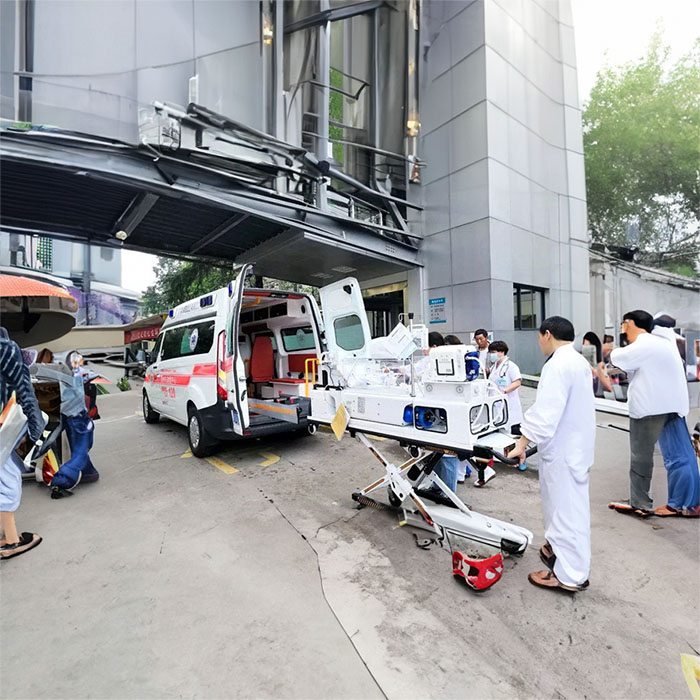 张掖市市辖区正规救护车转运到梧州市藤县 救护车车费多少