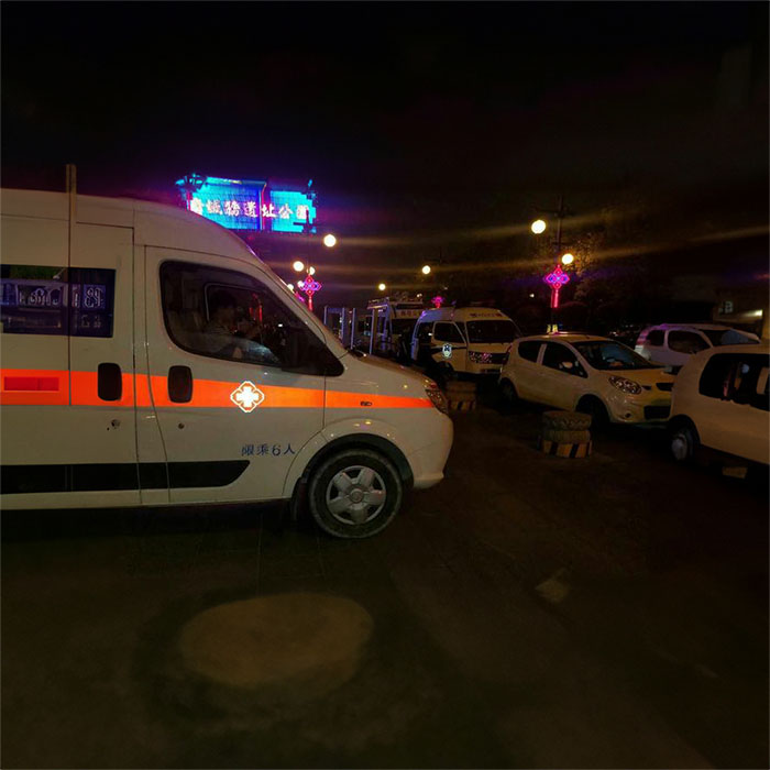 甘肃省第二人民医院租私人急救车到营口市老边区人民医院 救护车租赁多少钱出租公司