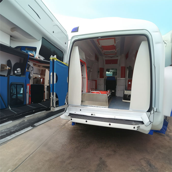 甘肃省兰州市急救车护送到北海市铁山港区 救护车出租热线