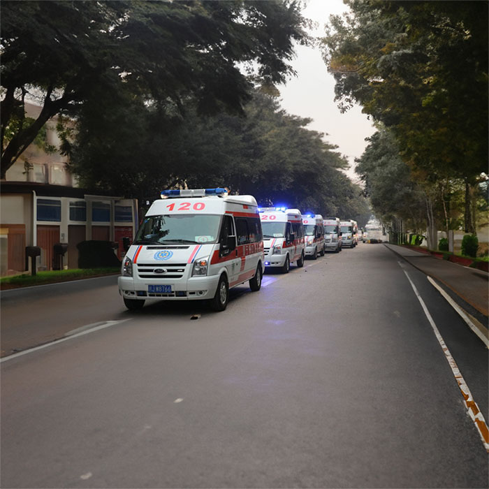 兰州大学医院租救护车护送到西安新华医院 救护车一般在哪里出租
