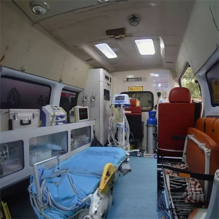 甘肃庆阳市人民医院租救护车到桐乡市第三人民医院 出租转院救护车多少钱