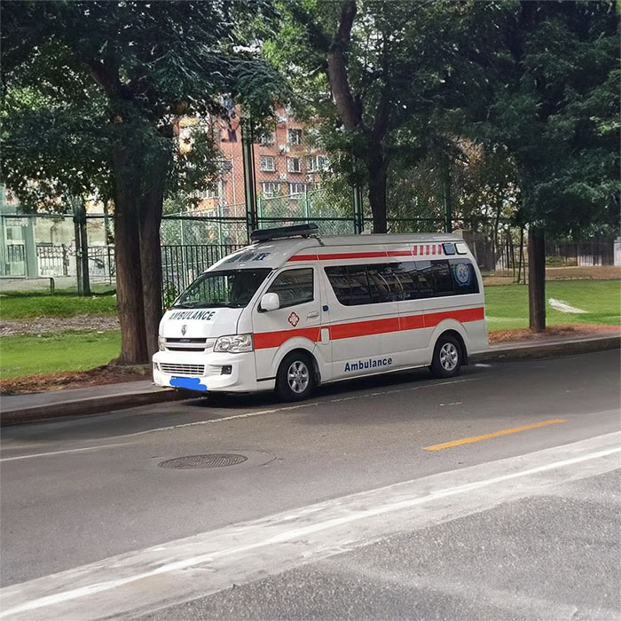 甘肃省中医院租用私人救护车护送到郑州市第七人民医院 长途救护车出租哪里靠谱