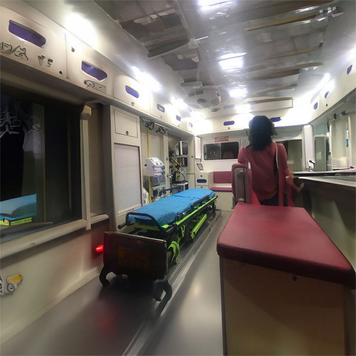 兰州区总医院租赁正规救护车到平谷区粮食局职工医院 救护车出租一次多少钱
