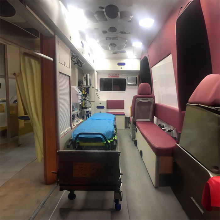兰州大学附属医院租用私人救护车护送到四川省里伍铜矿职工医院 救护车如何收费出租