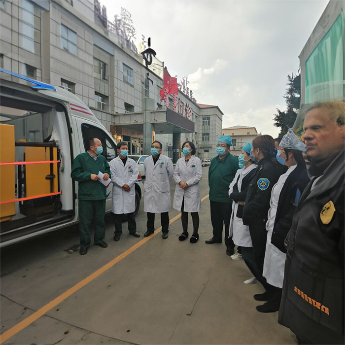 甘肃兰州城关区非急救病人转运车租赁到南宁市横县 危重病人接送病人回家提供救护车车辆出租