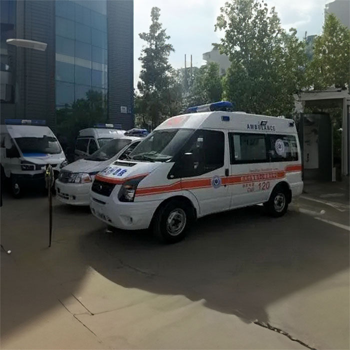 兰州永登正规救护车转院到安顺市关岭布依族苗族自治县 正规救护车电话