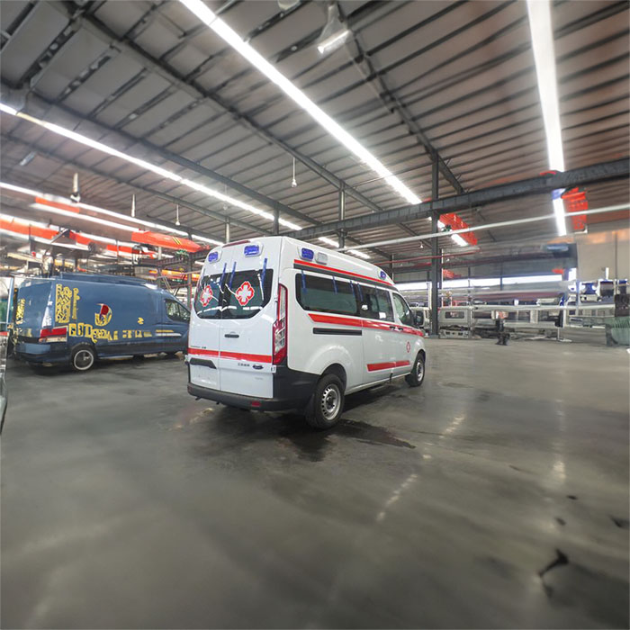 平凉市泾川县正规120救护车护送到昭通市 救护车租用服务公司