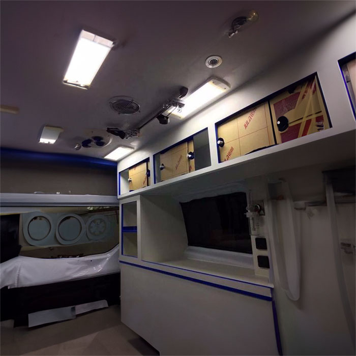 兰州出租救护车联系电话