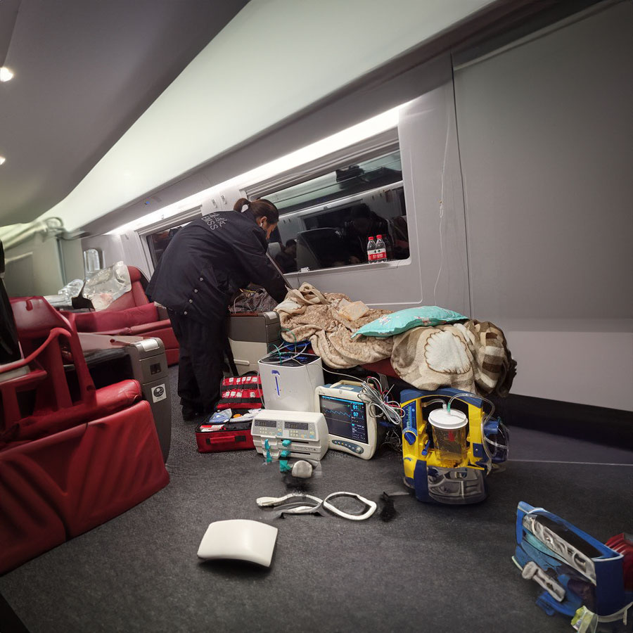 兰州出租私人救护车联系电话