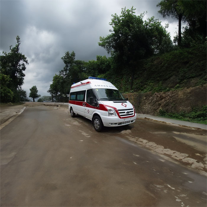 兰州出租急救车电话