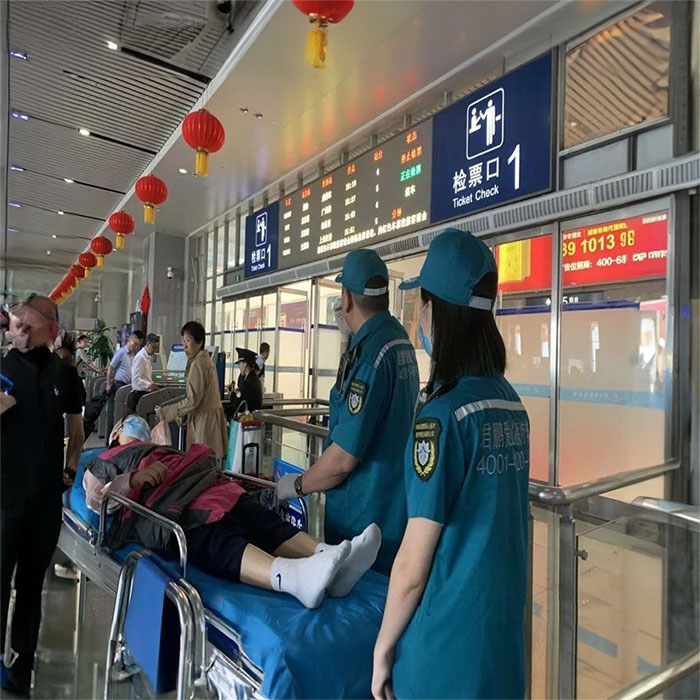 兰州出租救护车联系电话