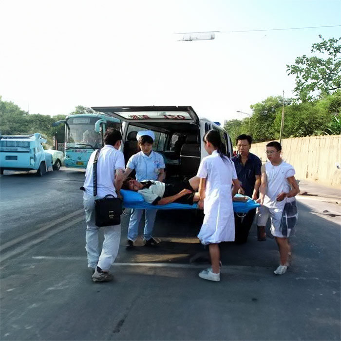 兰州出租急救车联系电话