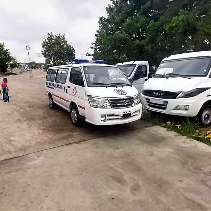 兰州出租急救车电话