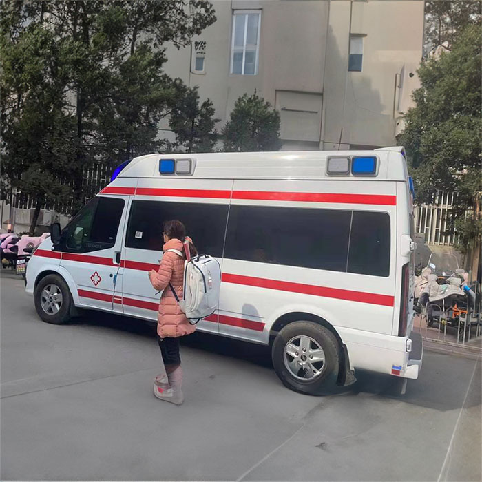 兰州出租救护车联系电话