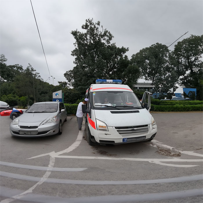 兰州出租救护车联系方式