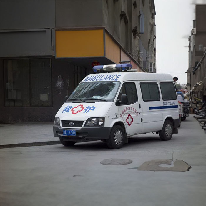 兰州出租私人救护车联系电话