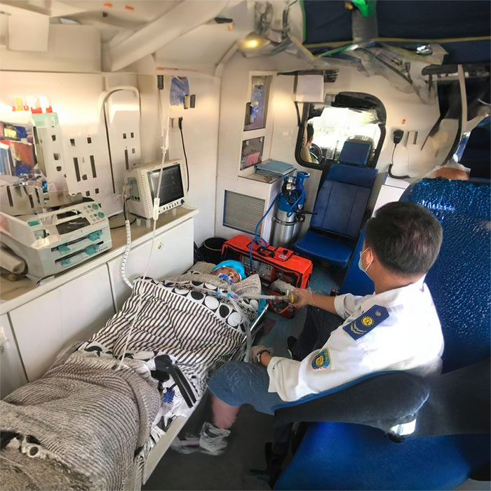 兰州出租救护车联系电话