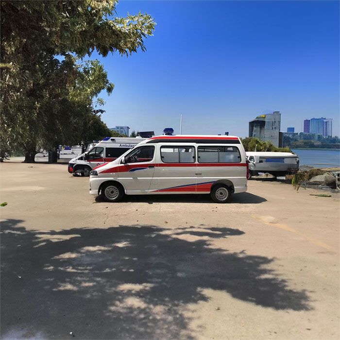 兰州出租救护车联系电话